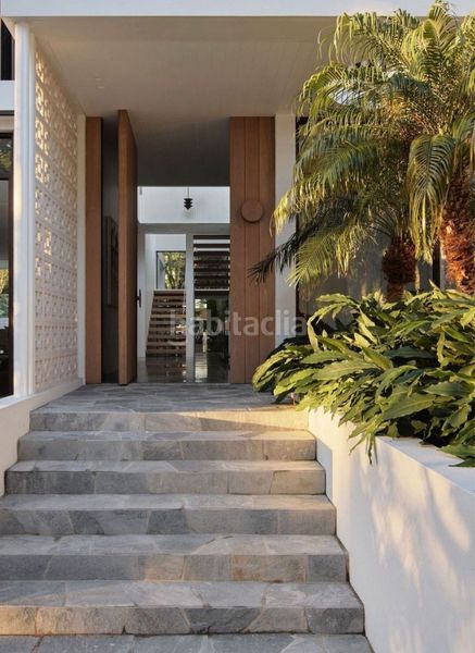 Foto c57a8d4b-24ab-4520-8e14-140e8218c858. Xalet amb aparcament piscina a Cancelada Estepona