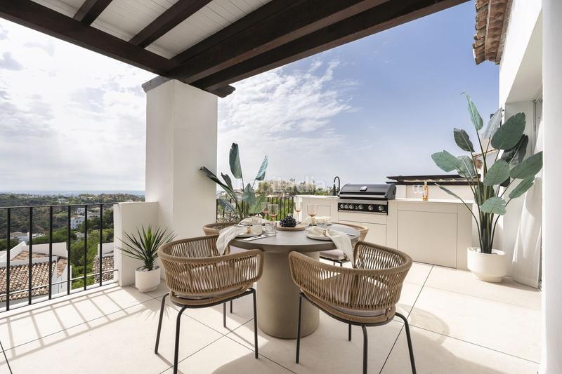 Foto b79272e3-9f8d-45df-9d54-5f3fabaec762. Flat with pool in La Quinta Benahavís