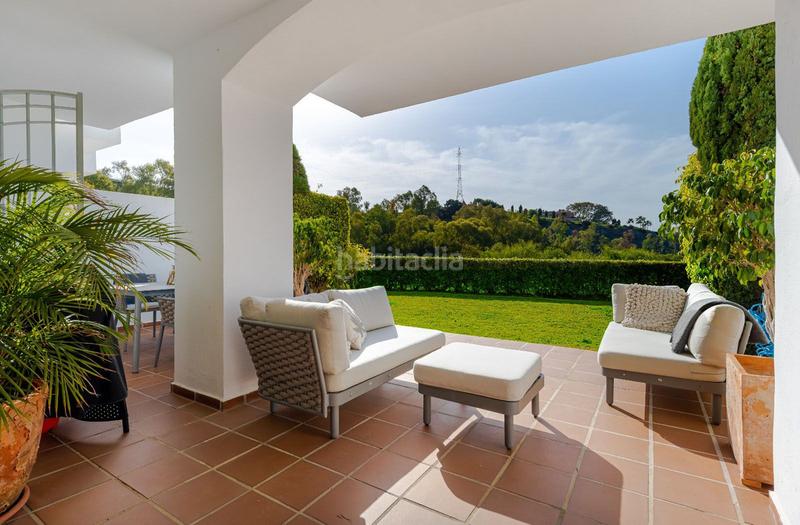 Foto c82c9950-74ba-4c09-9312-1bec85340e0b. Rez-de-chaussée avec parking piscine dans los arqueros - puerto del almendro Benahavís