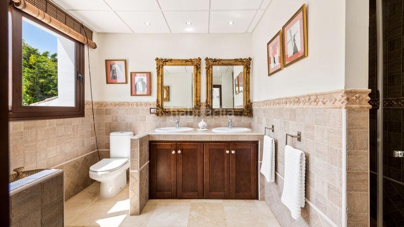 Foto 5d58068d-030c-4d51-94d8-12acce11ff90. Chalet en Atalaya - Isdabe Estepona