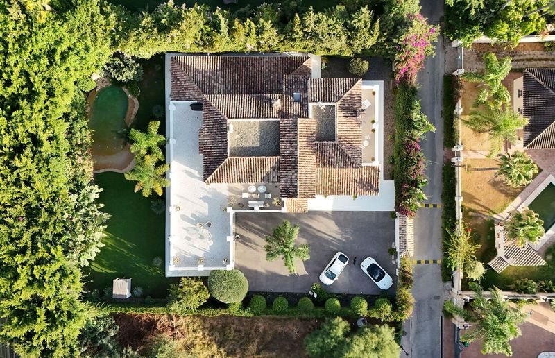 Foto e0d6ecd8-af2f-4b18-ba0f-5c3d8d8666a5. Chalet en Atalaya - Isdabe Estepona