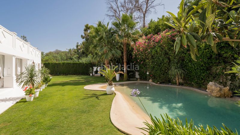 Foto ea72c1de-62c0-4bca-b886-0ba63fc9ffc3. Xalet amb aparcament piscina a Atalaya - Isdabe Estepona