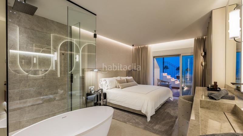 Foto f515f578-716e-4540-a9d4-9937d60f6764. Àtic amb aparcament piscina a El Velerín Estepona