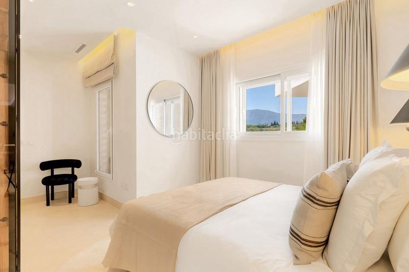 Foto b3054f42-de41-400b-928e-c028613b66a8. Penthouse with parking pool in El Velerín Estepona