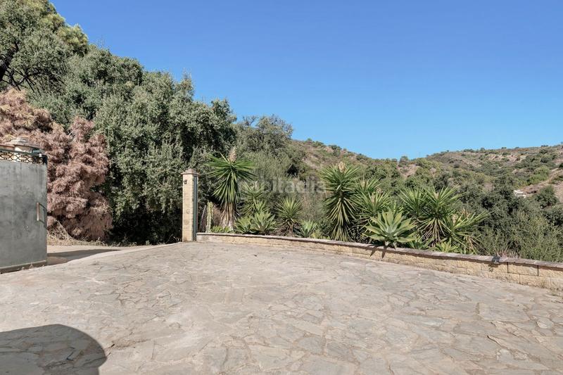 Foto 5e6dba93-19d9-40d7-9508-320421bea392. Bauernhof mit parking pool in altos de Estepona Estepona