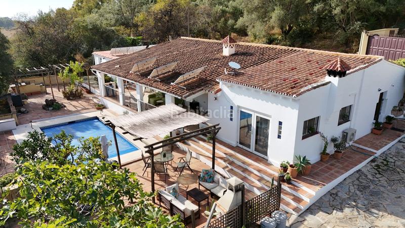 Foto b31422b9-f92e-46b1-9e9a-380f6f0066d6. Country house with parking pool in altos de Estepona Estepona