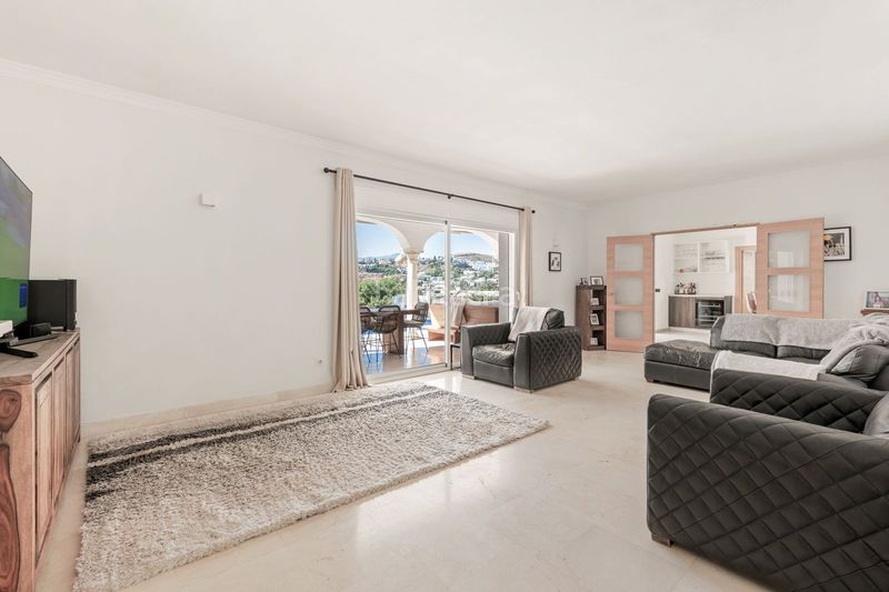 Foto 0eafc841-97c2-43b6-a456-301cd379ea51. Chalet en Paraiso - Barronal Estepona