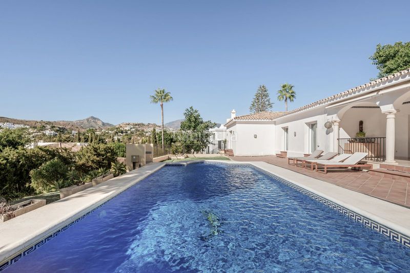 Foto 6681a518-9880-40b8-9ffd-61fc24da3957. Chalet en Paraiso - Barronal Estepona