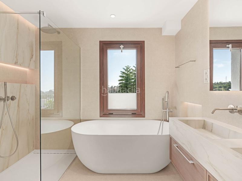 Foto a0380673-6be0-4e0b-ad2d-83a3442426bf. Casa a schiera con parcheggio piscina in Paraiso - Barronal Estepona