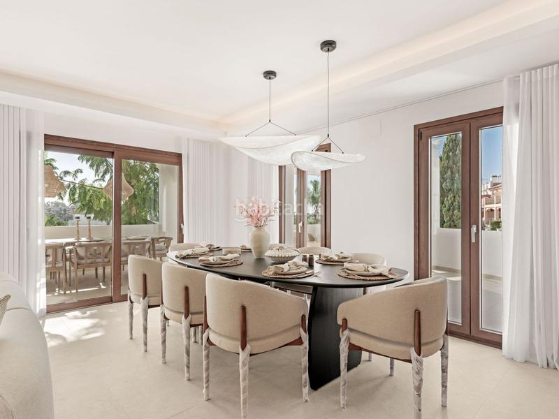 Foto efaa13f0-5aca-4285-9919-7f6b7c7874cb. Casa adossada amb aparcament piscina a Paraiso - Barronal Estepona