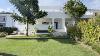 Semi detached house in Paraiso - Barronal