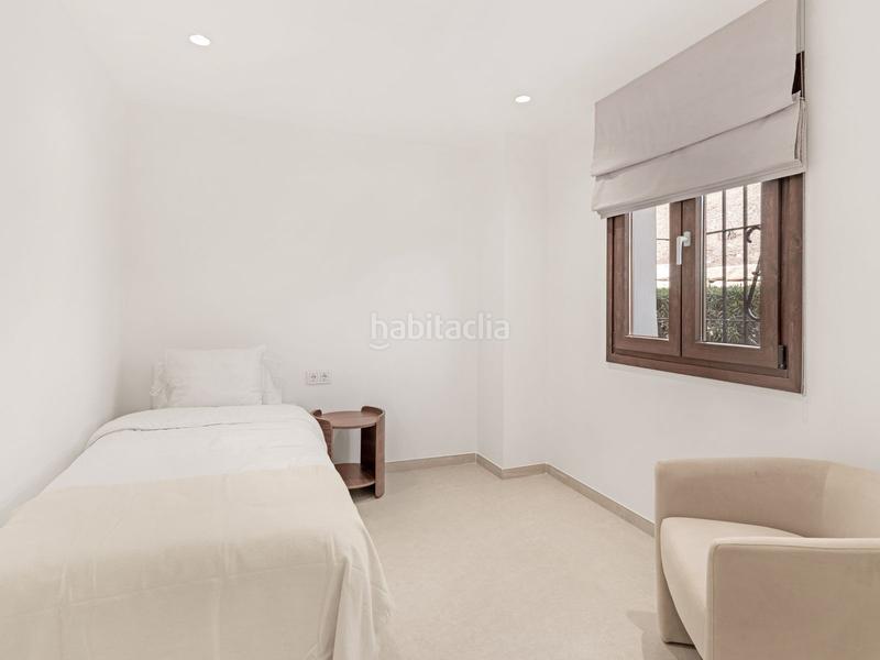 Foto 33ed88ad-899f-485c-a053-e3bddcd66491. Reihenhaus mit parking pool in Paraiso - Barronal Estepona