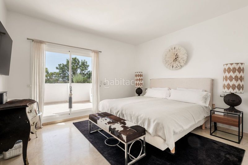 Foto e1e911da-1da9-4da8-85bf-21267b7ac1c7. Àtic amb aparcament piscina a Los Naranjos Marbella