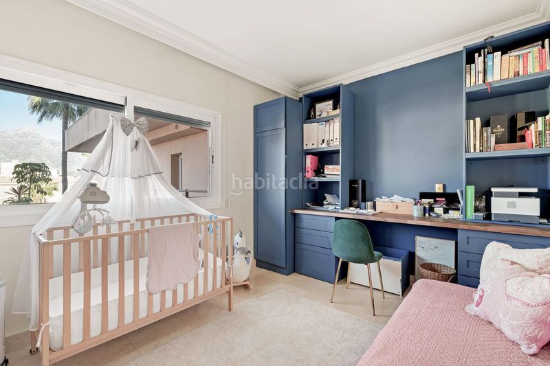 Foto 0fae61ce-7c8c-46b9-a8fb-0ce195431eaa. Apartament amb aparcament piscina a Los Naranjos Marbella