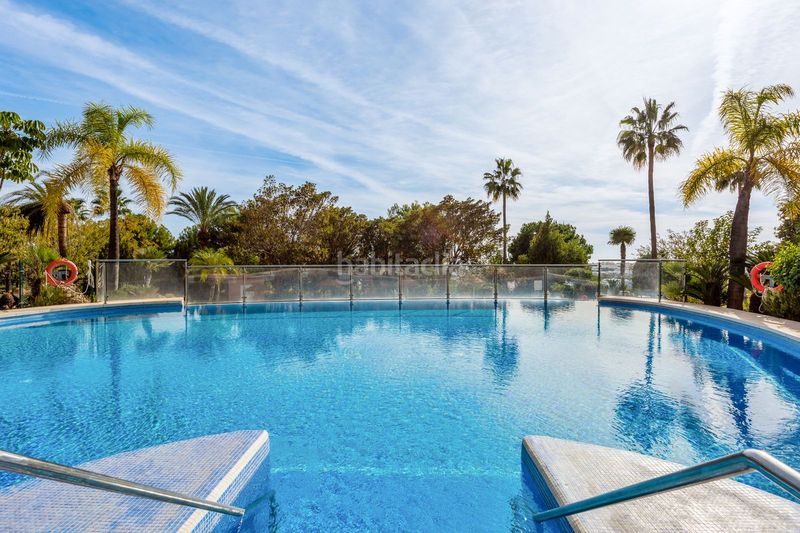Foto ad5bfa19-49b4-4721-931d-afec79b6bc39. Apartament amb aparcament piscina a Los Naranjos Marbella
