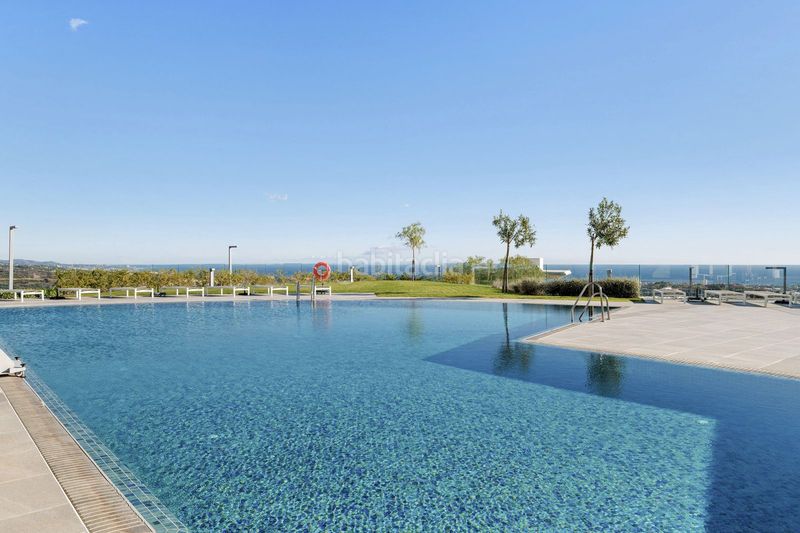 Foto 05e96912-b3f2-40a1-926e-66d122dc6c2c. Apartament amb aparcament piscina a El Madroñal Benahavís