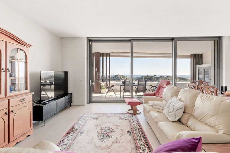 Foto a8a57af1-b475-4dbf-8302-59320ad9703d. Apartament amb aparcament piscina a El Madroñal Benahavís