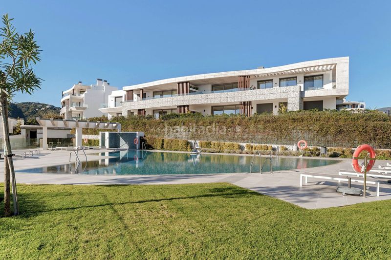 Foto d5557453-cec6-4ca9-9b87-792aacfc6d3e. Apartament amb aparcament piscina a El Madroñal Benahavís