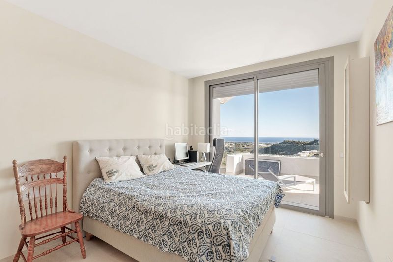 Foto dde34780-2ee0-4d64-95df-086f7032102d. Apartament amb aparcament piscina a El Madroñal Benahavís