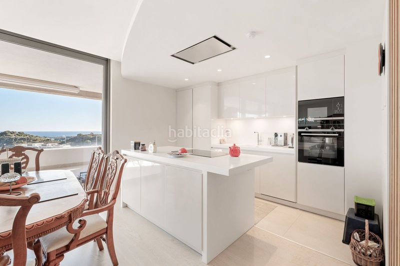 Foto 972ce77b-a573-4ef6-8ad1-0566d51fae41. Apartamento en El Madroñal Benahavís