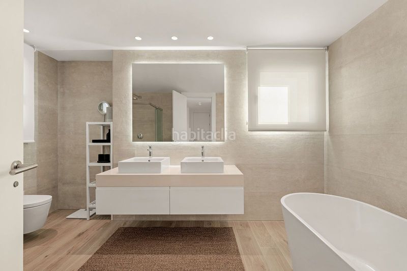 Foto df58f86b-4454-4926-bb0f-fbe960b0234e. Ático en bahía de Marbella Marbella