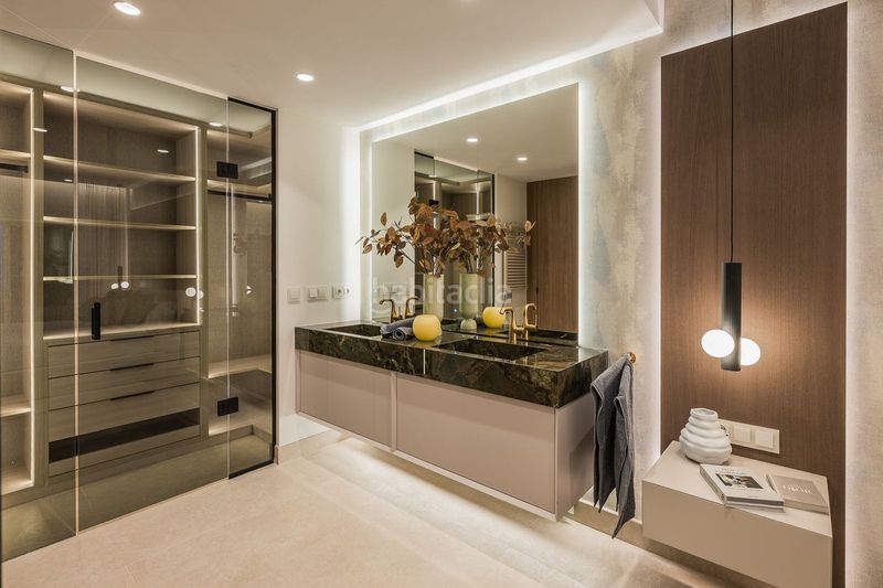 Foto 0e4e1e1e-0552-43bf-bf2a-72e120694029. Apartament amb aparcament piscina a El Velerín Estepona