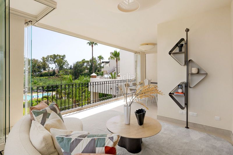 Foto 208da841-4cc4-4567-80d9-a2c1e62abd50. Apartament amb aparcament piscina a El Velerín Estepona