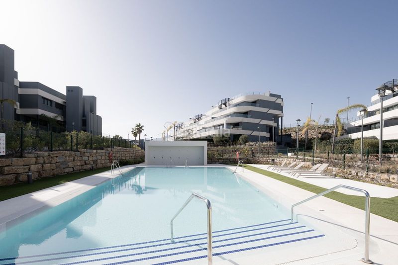 Foto bd6d1b5c-f9a7-427a-842c-b6b72eb61cca. Àtic amb aparcament piscina a La Concha - Resina Golf Estepona