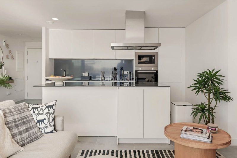 Foto e906a128-7fb0-4dd6-8cff-55d54d6fbb3d. Àtic amb aparcament piscina a La Concha - Resina Golf Estepona