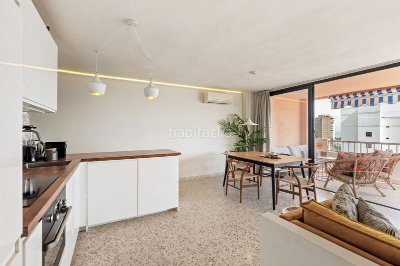 Foto 4f3442d5-960d-4869-abaf-a9879b35485c. Apartament amb piscina a El Bajondillo Torremolinos