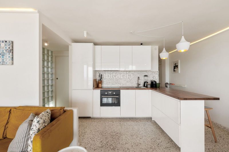 Foto 91bbf418-9ed6-4c37-a805-ea0741ff7596. Apartament amb piscina a El Bajondillo Torremolinos