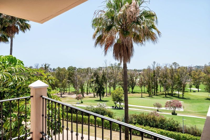 Foto 07ff065f-b508-4cc2-9bcc-9df3ed308d4b. Apartamento en Benatalaya Estepona
