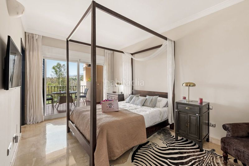 Foto 230ba56b-77af-40ad-b05c-2f4172a1cfba. Apartamento en Benatalaya Estepona
