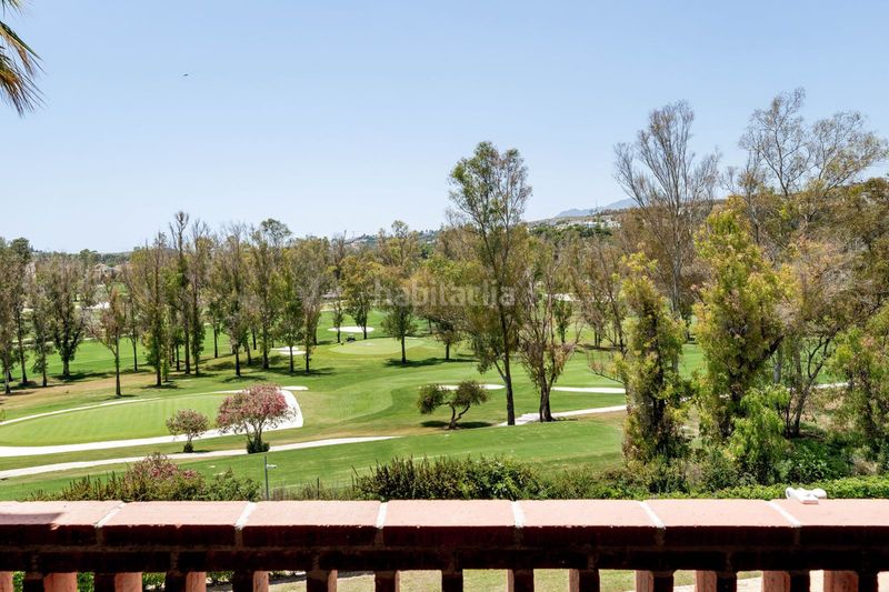 Foto 6ea948e6-3e5f-49b3-b1f6-ac58a1eb8859. Apartamento en Benatalaya Estepona