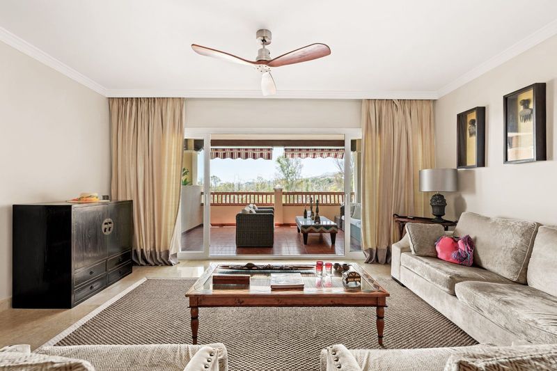 Foto abc2912a-5059-45fa-90b5-20f1cffea33e. Apartamento en Benatalaya Estepona