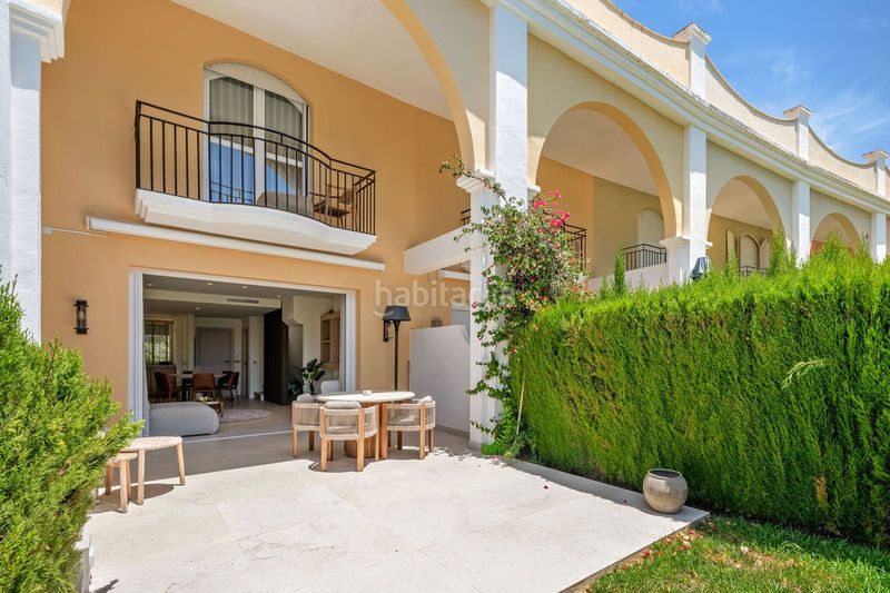 Foto a190320f-7ed1-4467-bdaf-020e0efff6ba. Casa adosada en bahía de Marbella Marbella