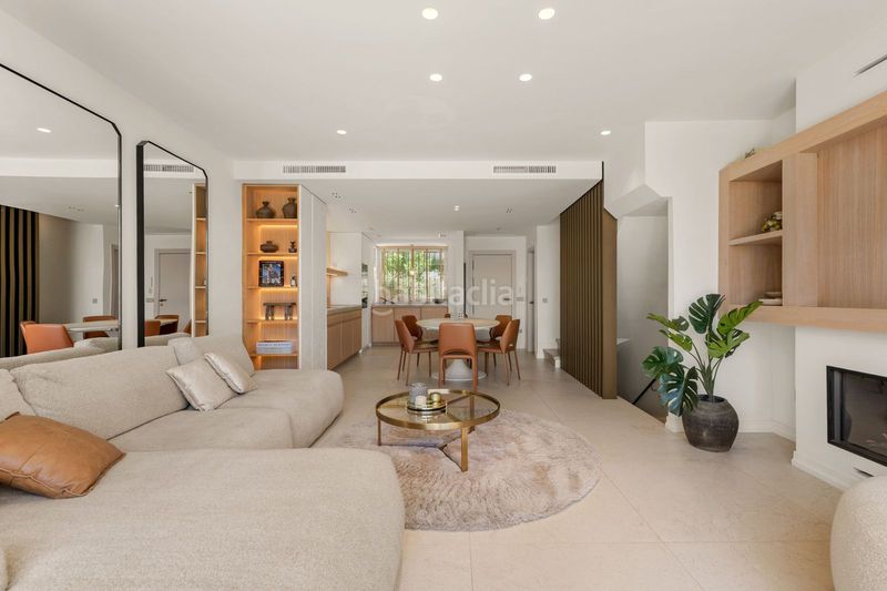 Foto d4175d7c-d502-43a8-ad8c-90d7945cd0ce. Casa adosada en bahía de Marbella Marbella