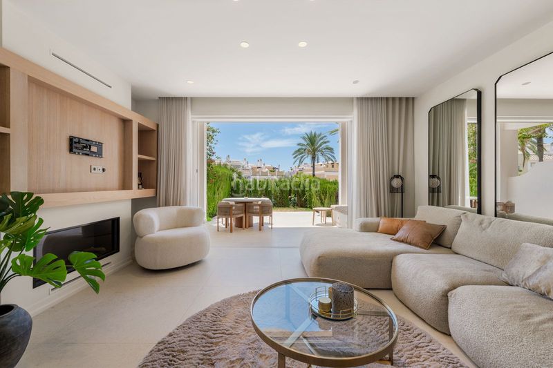 Foto e7978ab8-b689-48ac-8e79-bca04aa1c105. Casa adosada en bahía de Marbella Marbella