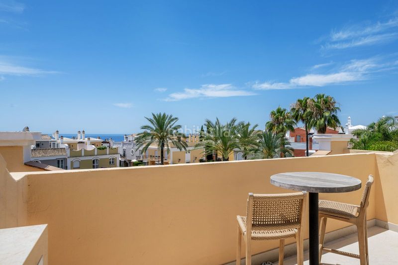 Foto e8ccfc6d-5d32-46be-8932-5c3ae5792397. Casa adosada en bahía de Marbella Marbella