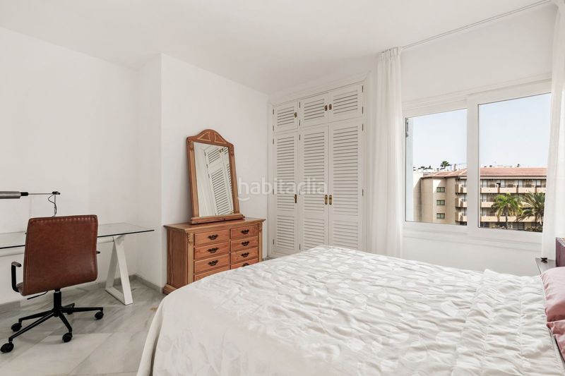 Foto 018fdab3-abbd-4d5a-93a7-e7a1408f57ad. Apartament amb aparcament piscina a El Bajondillo Torremolinos