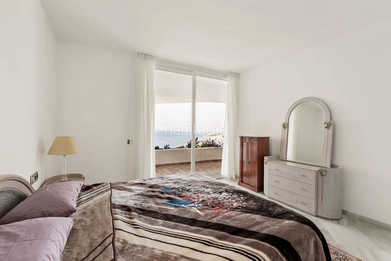 Foto b1818214-a763-4e3d-8a55-9d29425d41ad. Apartament amb aparcament piscina a El Bajondillo Torremolinos