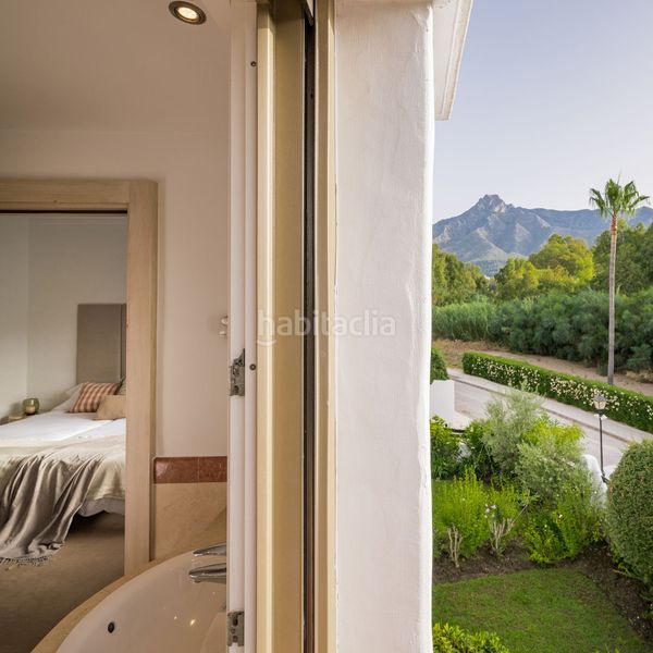 Foto 91425768-82bc-4ee0-a4d8-2ab98b5c3b74. Casa adossada amb aparcament piscina a Nagüeles Alto Marbella