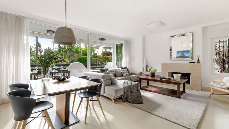 Foto 72f2a632-5307-44a3-841a-e41a2345db60. Maison jumelée avec parking piscine dans Nagüeles Alto Marbella