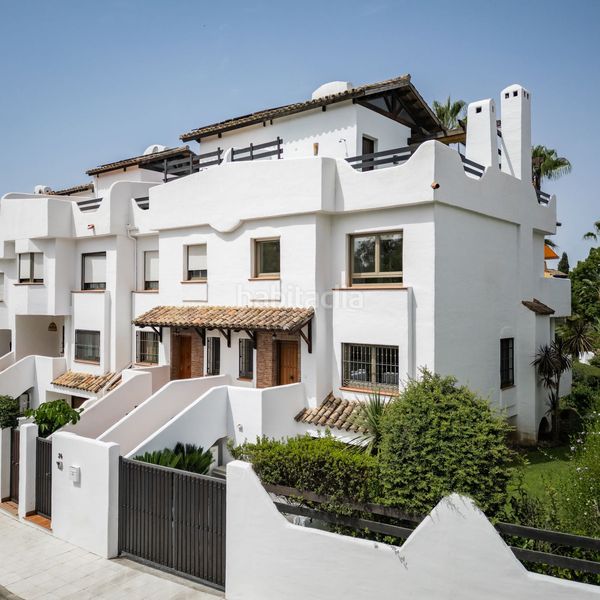 Foto 9f1a1168-7890-461a-9dd6-45d1287d1cd4. Maison jumelée avec parking piscine dans Nagüeles Alto Marbella