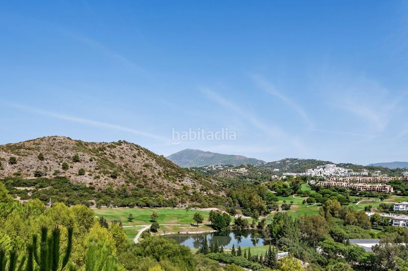 Foto 5c99aea6-9672-4454-9339-00e57ab86d11. Apartament amb aparcament piscina a los arqueros - puerto del almendro Benahavís