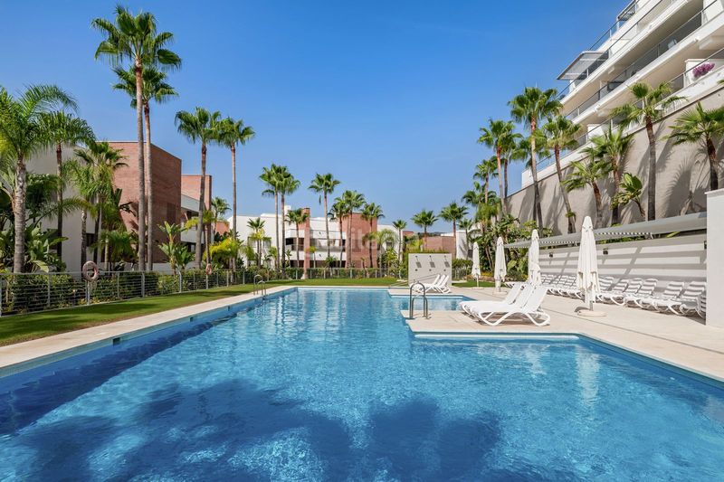 Foto 7aff9eb5-c75e-4ab6-9bcb-7a2d42414ac7. Apartament amb aparcament piscina a los arqueros - puerto del almendro Benahavís