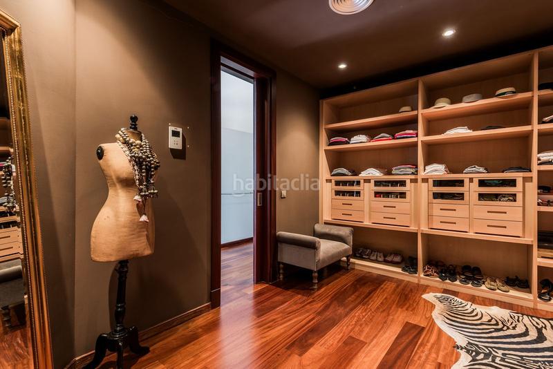 Foto 0e8eff63-09f4-42d3-9d7e-9399f1399b7a. Chalet con parcheggio piscina in La Zagaleta Benahavís