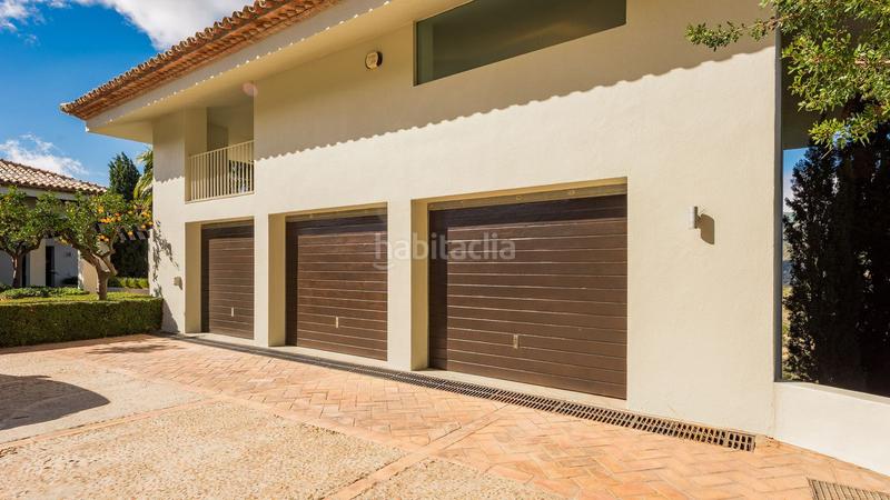 Foto 2004ae6c-467d-4a57-9efa-10f2d34af364. Chalet con parcheggio piscina in La Zagaleta Benahavís