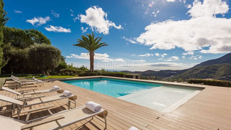 Foto ebd7c361-0de5-4bbc-8772-072c633bbba6. Xalet amb aparcament piscina a La Zagaleta Benahavís