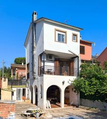 Maison jumelée à Lliçà d´Amunt. Casa en venta pareada